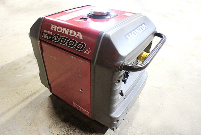 Honda 3000 Watt IS Generator