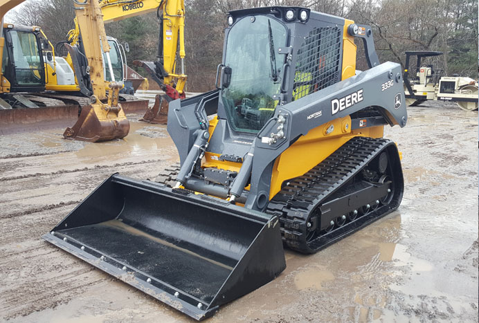 John Deere 333G skid steer